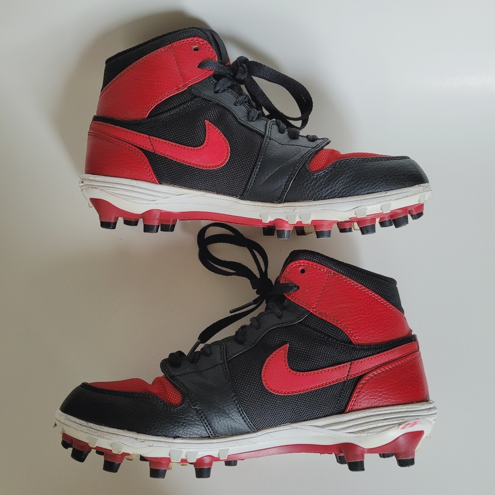 Air Jordan 1 TD Midcut Football Cleats - Picture 3 of 16